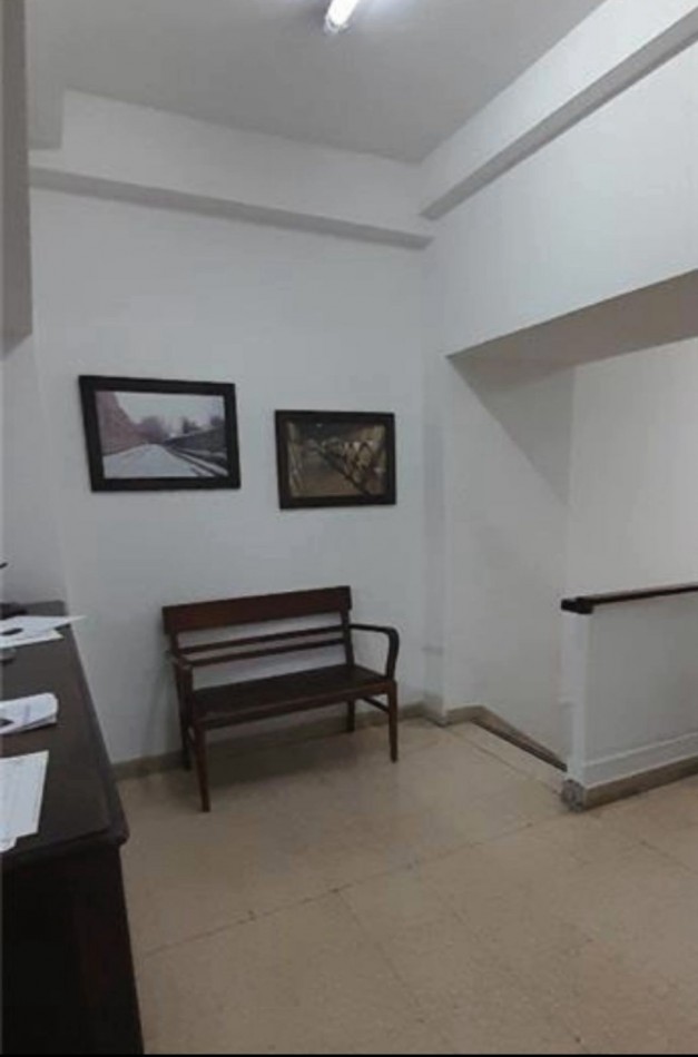 LOCAL COMERCIAL A LA CALLE PLANTA BAJA Y PRIMER PISO
