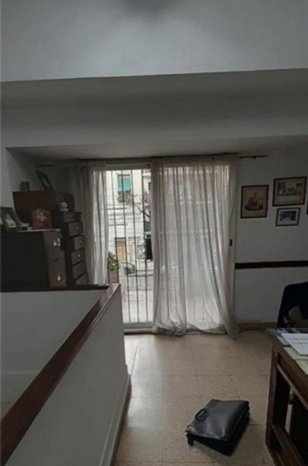 LOCAL COMERCIAL A LA CALLE PLANTA BAJA Y PRIMER PISO