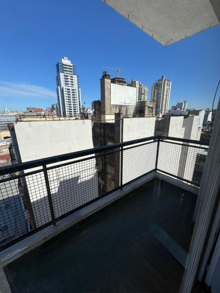 3 AMBIENTES LUMINOSOS CON BALCON ZONA ABASTO