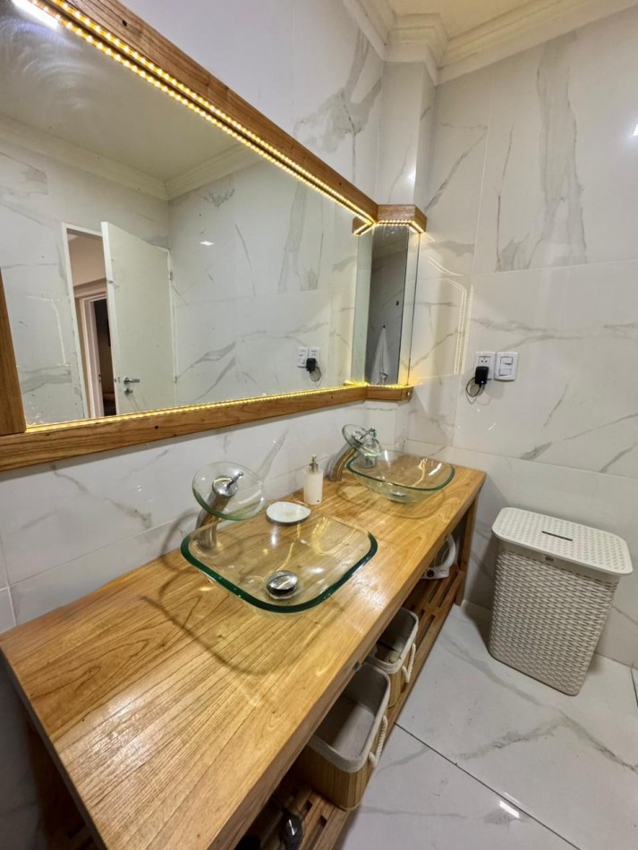 HERMOSA CASA RECICLADA A NUEVA TERRENO PROPIO