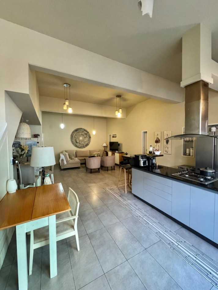 HERMOSA CASA RECICLADA A NUEVA TERRENO PROPIO