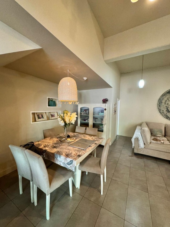HERMOSA CASA RECICLADA A NUEVA TERRENO PROPIO