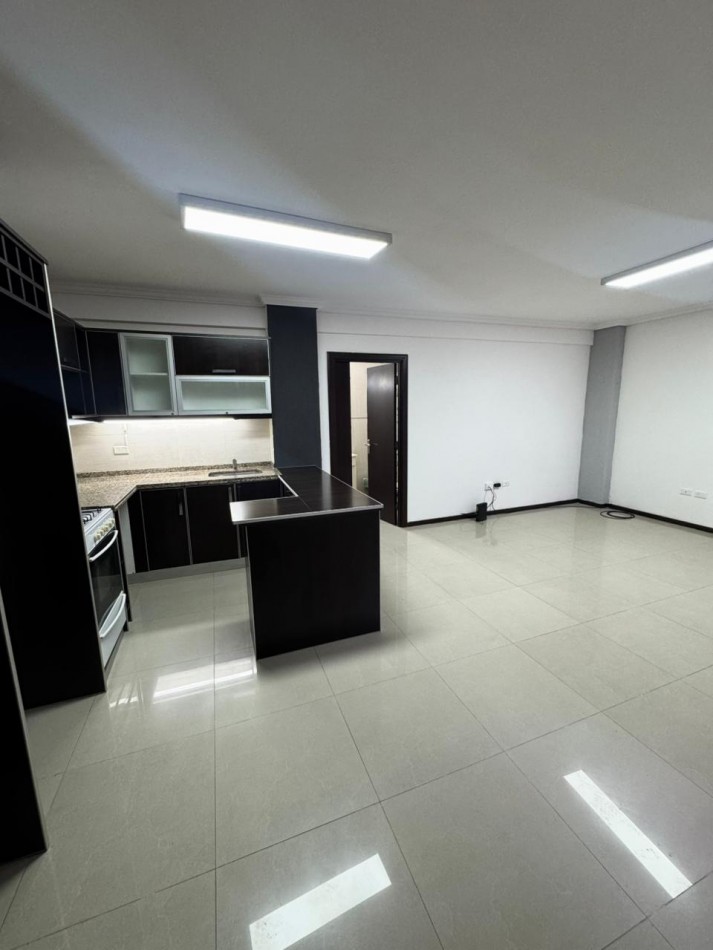 HERMOSO MONOAMBIENTE SOBRE AV. DIRECTORIO 