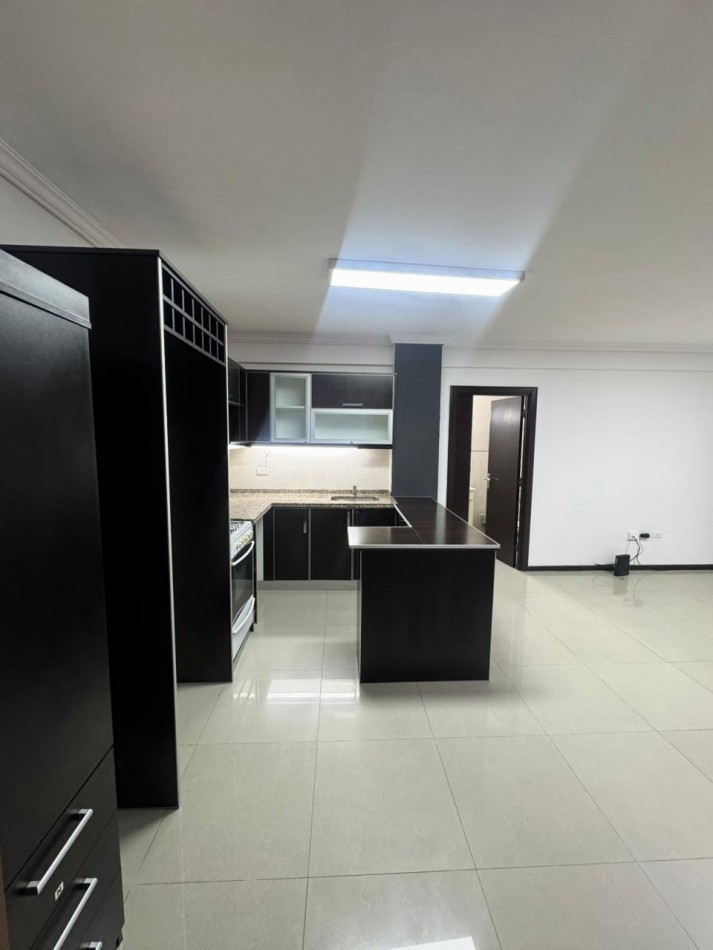 HERMOSO MONOAMBIENTE SOBRE AV. DIRECTORIO 