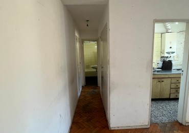 OPORTUNIDAD DEPARTAMENTO EN VENTA A RECICLAR CON LAVADERO Y BALCON 