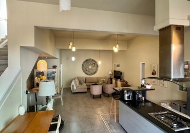 HERMOSA CASA RECICLADA A NUEVA TERRENO PROPIO