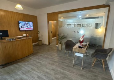 LOCAL COMERCIAL EXCELENTE UBICACION CON AMPLIA VIDRIERA