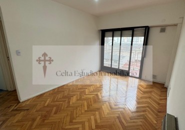 DOS AMBIENTES CON BALCON Y PUERTA BLINDADA